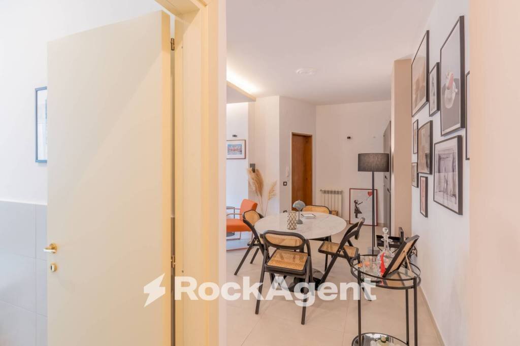 Corridoio - Bilocale via Francesco Petrarca, 141, Napoli (zona Posillipo) - foto 1