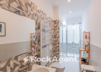 Bagno - Bilocale via Francesco Petrarca, 141, Napoli (zona Posillipo) - foto 19