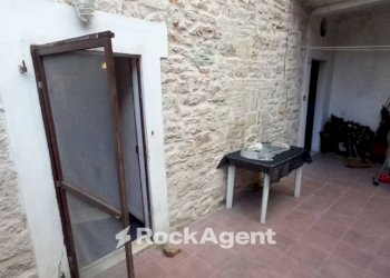 Cortile interno - Two-room apartment via Camponocecchio 15, Genga - photo 29