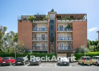 Facciata - Trilocale via Generale Giuseppe Valle, 42, Roma - foto 40