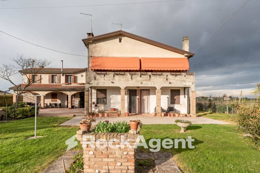 Facciata - Casa indipendente via Argine Sinistro, 5, Correzzola - foto 1