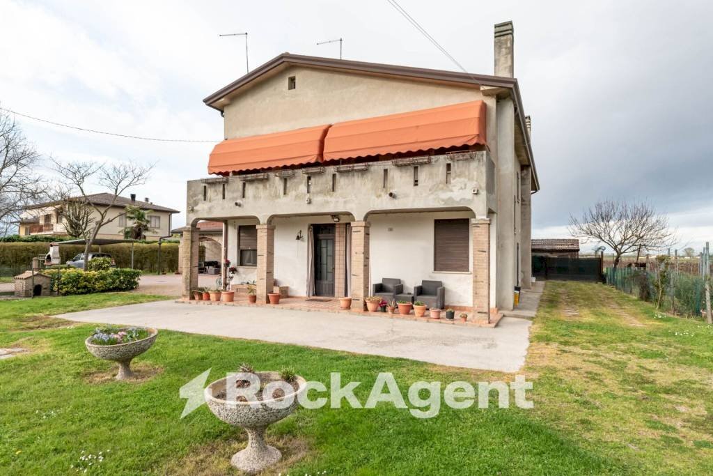 Facciata - Casa indipendente via Argine Sinistro, 5, Correzzola - foto 2