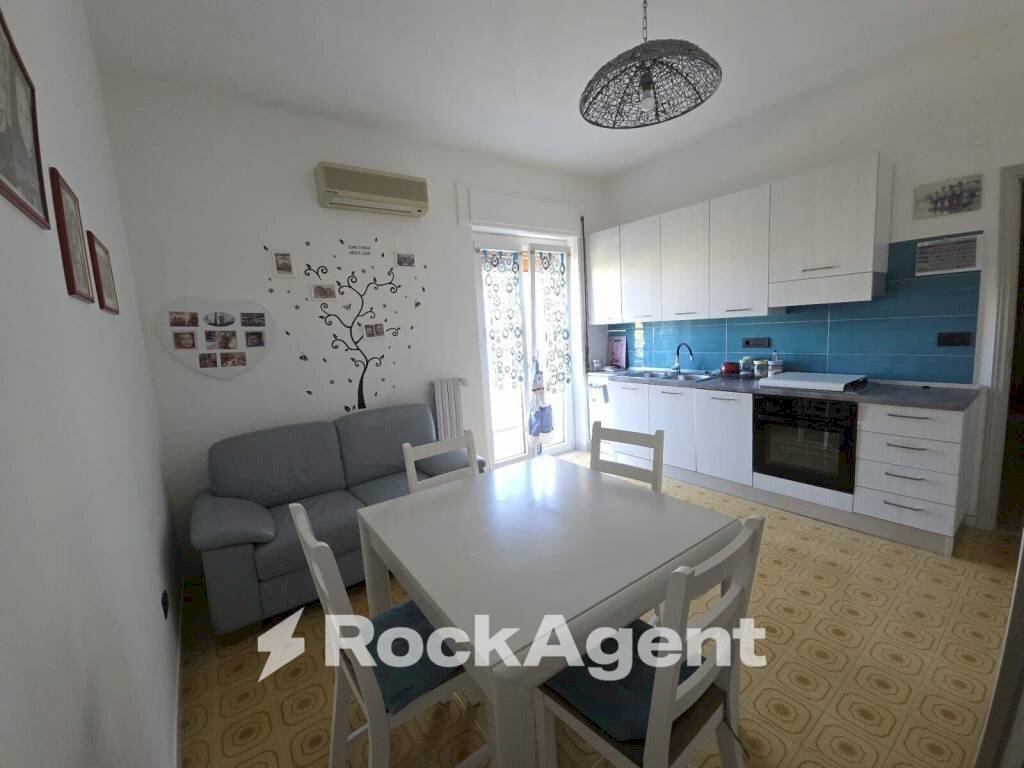 Cucina - Trilocale via Antonio Gramsci, 40, Catanzaro - foto 1