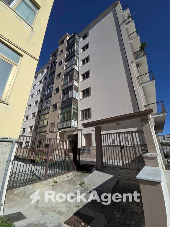 Facciata - Trilocale via Antonio Gramsci, 40, Catanzaro - foto 2