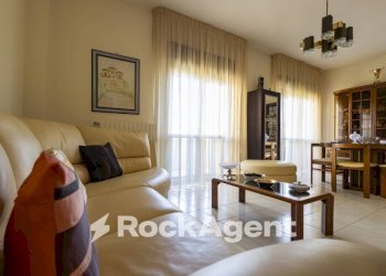 Salone - Quadrilocale viale Barlaam da Seminara, 36, Catanzaro - foto 5