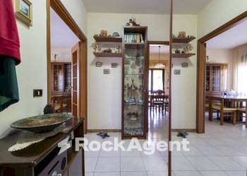 Ingresso - Quadrilocale viale Barlaam da Seminara, 36, Catanzaro - foto 12