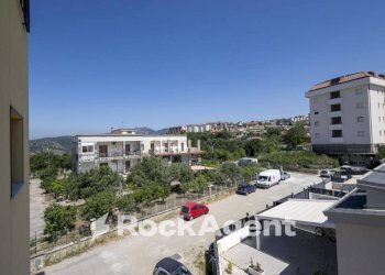 Vista - Quadrilocale viale Barlaam da Seminara, 36, Catanzaro - foto 29