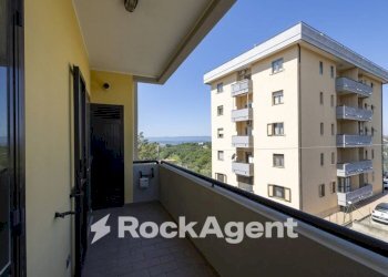 Terrazzo - Quadrilocale viale Barlaam da Seminara, 36, Catanzaro - foto 30