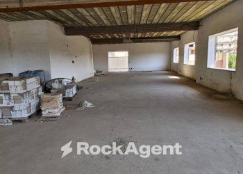 Stanza non arredata - Negozio corso G. Garibaldi, 366, Siderno - foto 9