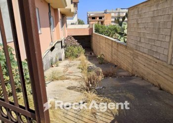 Cortile interno - Negozio corso G. Garibaldi, 366, Siderno - foto 10