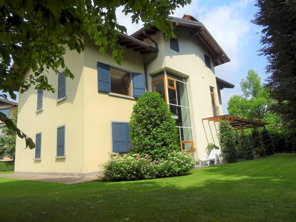 esterno - Villa via Bruno Locatelli, 8, Brembate di Sopra - foto 1