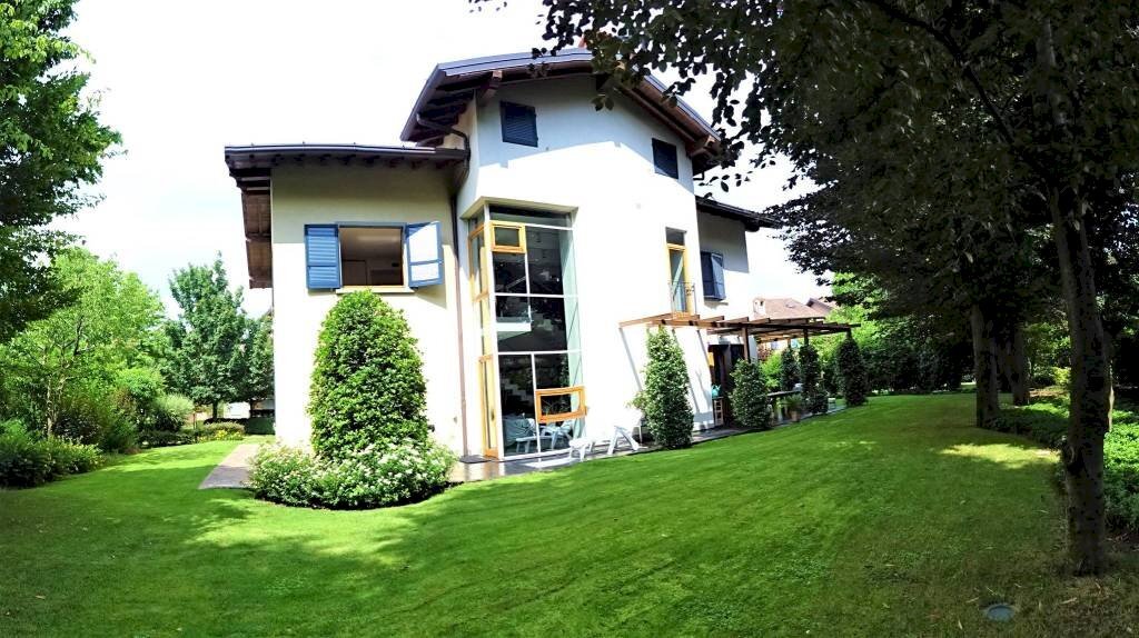 villa - Villa via Bruno Locatelli, 8, Brembate di Sopra - foto 2