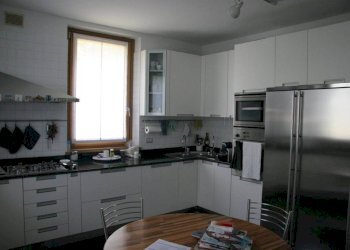 cucina - Villa via Bruno Locatelli, 8, Brembate di Sopra - foto 8