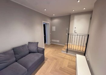 soggiorno - Appartamento via De' Buttieri, Bologna (zona Centro Storico) - foto 10