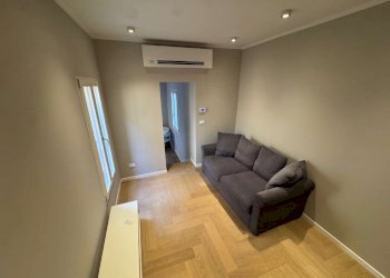 soggiorno - Appartamento via De' Buttieri, Bologna (zona Centro Storico) - foto 12