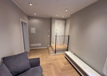 soggiorno - Appartamento via De' Buttieri, Bologna (zona Centro Storico) - foto 13