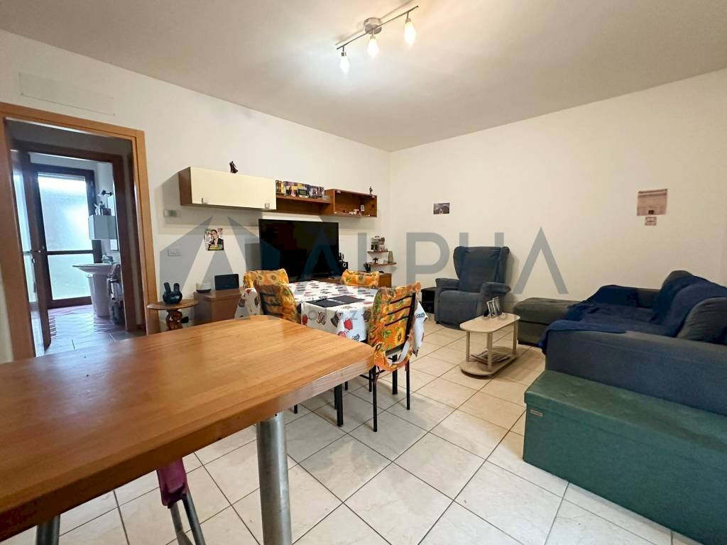 Salone - Bilocale via Fratelli Garavini, Russi - foto 3