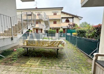 Giardino - Bilocale via Fratelli Garavini, Russi - foto 8