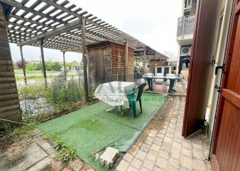 Giardino - Bilocale via Fratelli Garavini, Russi - foto 10