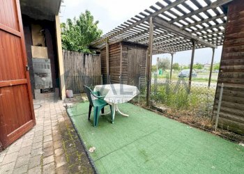 Giardino - Bilocale via Fratelli Garavini, Russi - foto 11