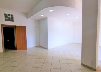 Locale Commerciale Mondragone - foto 5