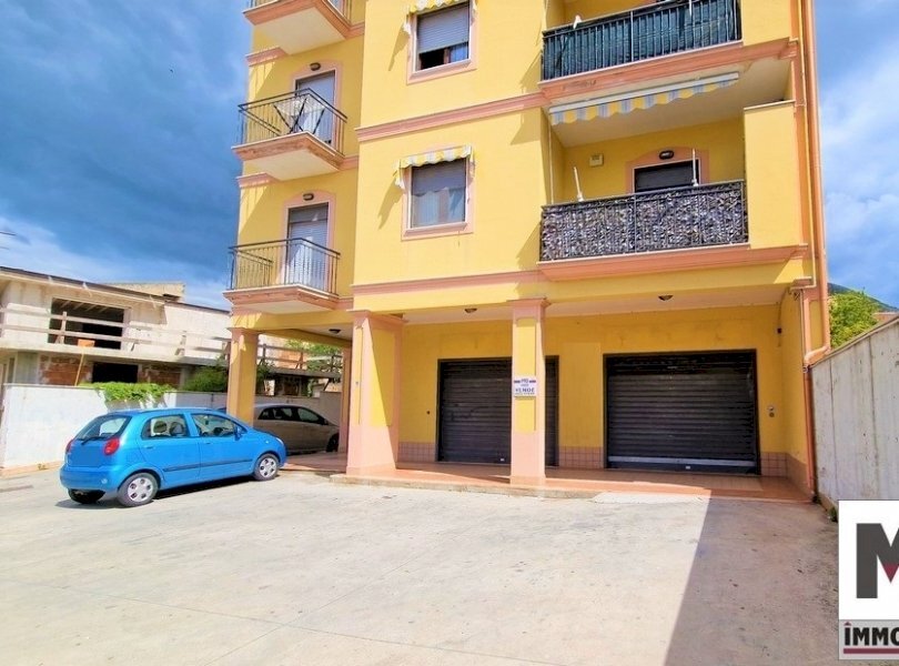 Locale Commerciale Mondragone - foto 1