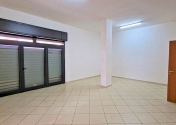 Locale Commerciale Mondragone - foto 4