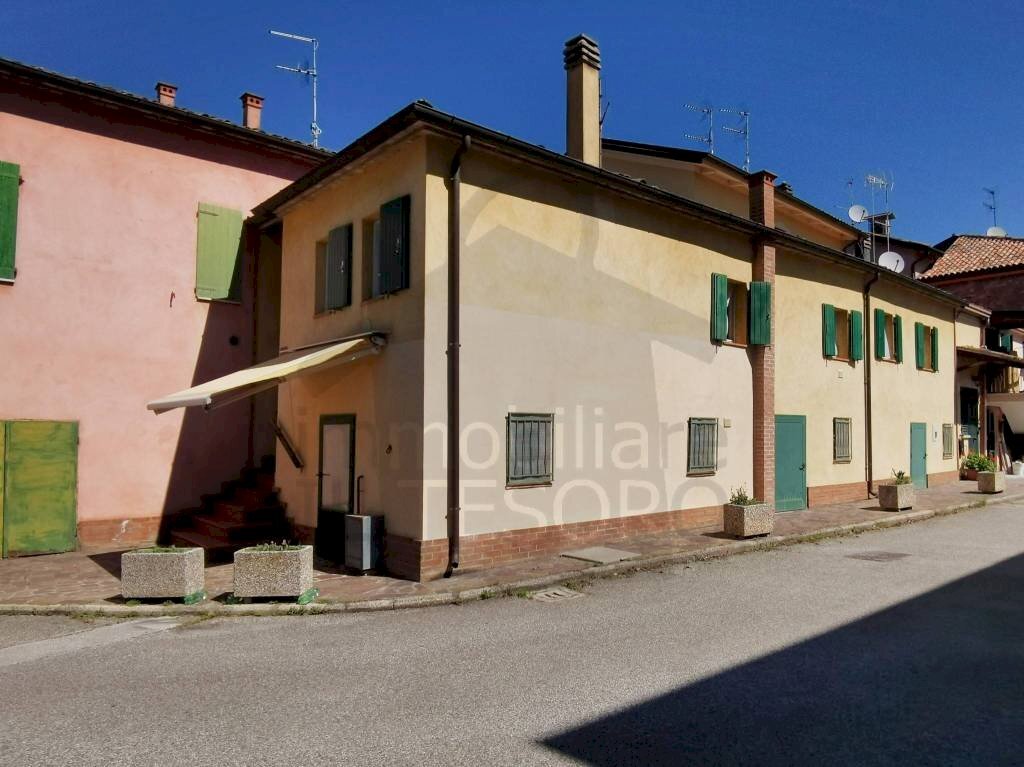 Facciata - Casa indipendente via delle Pozzette, 7, Verucchio - foto 1