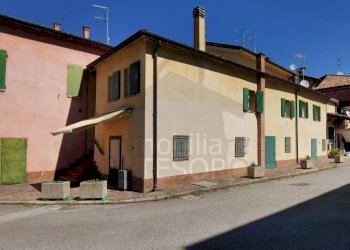 Facciata - Casa indipendente via delle Pozzette, 7, Verucchio - foto 1