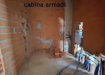Cabina armadio - Four-room apartment strada Monte Ortigara, Sanremo - photo 13