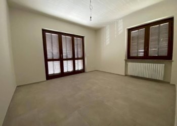 Camera da letto - Appartamento via San Michele, 7, Niella Tanaro - foto 5