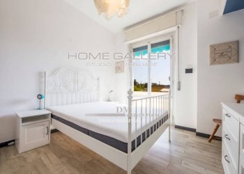 Camera da letto - Trilocale via Donghi, Genova (zona Marassi) - foto 8