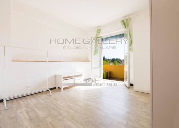 Stanza non arredata - Trilocale via Donghi, Genova (zona Marassi) - foto 10