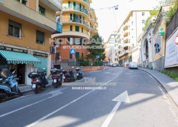 Zona - Trilocale via Donghi, Genova (zona Marassi) - foto 20