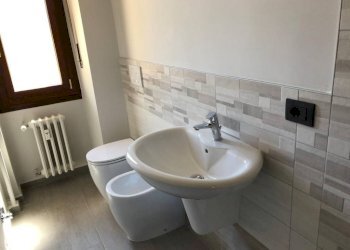 Bagno - Bilocale corso Toscana, 85, Torino - foto 5