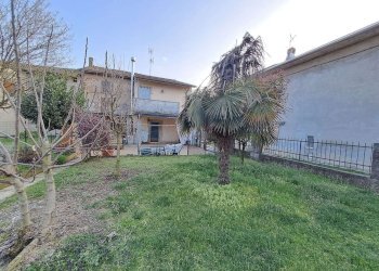 Facciata - Villetta via Lelia Lodigiani, Vaiano Cremasco - foto 1