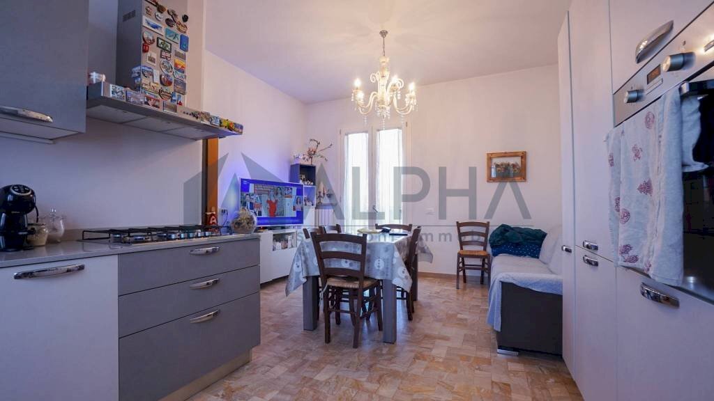 Cucina - Appartamento via Bengasi, Forlì - foto 2