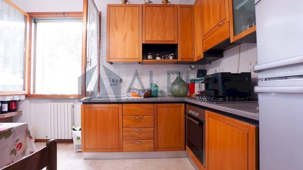 Cucina - Appartamento via Bengasi, Forlì - foto 1