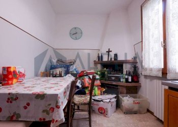 Cucina - Appartamento via Bengasi, Forlì - foto 4