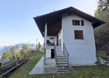 Villa Località Piscine, 459, Charvensod - foto 2