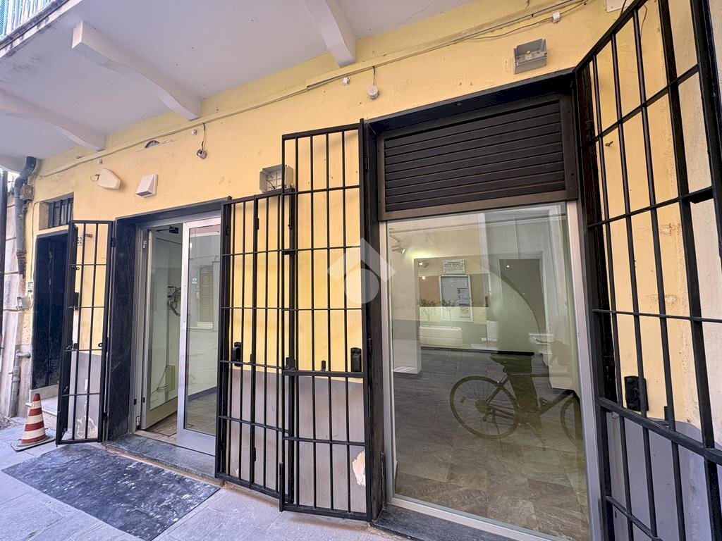 Shop Locale commerciale Via Boragine, Loano - photo 3
