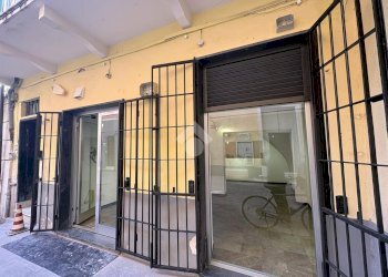 Shop Locale commerciale Via Boragine, Loano - photo 3