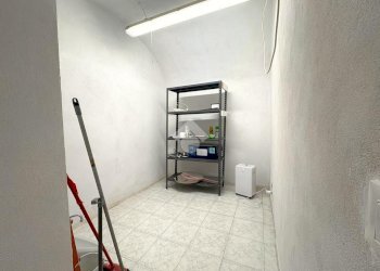 Shop Locale commerciale Via Boragine, Loano - photo 23