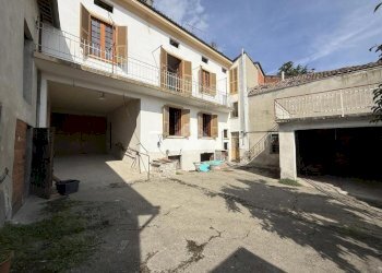 Casa semi indipendente Piazza Italia, Castel Rocchero - foto 3