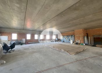 Capannone Farigliano - foto 8