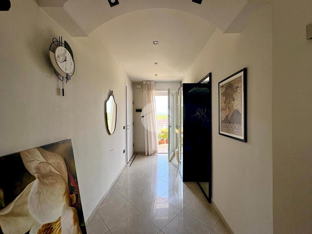 Three-room apartment Viale Zambianchi, Rimini - photo 3