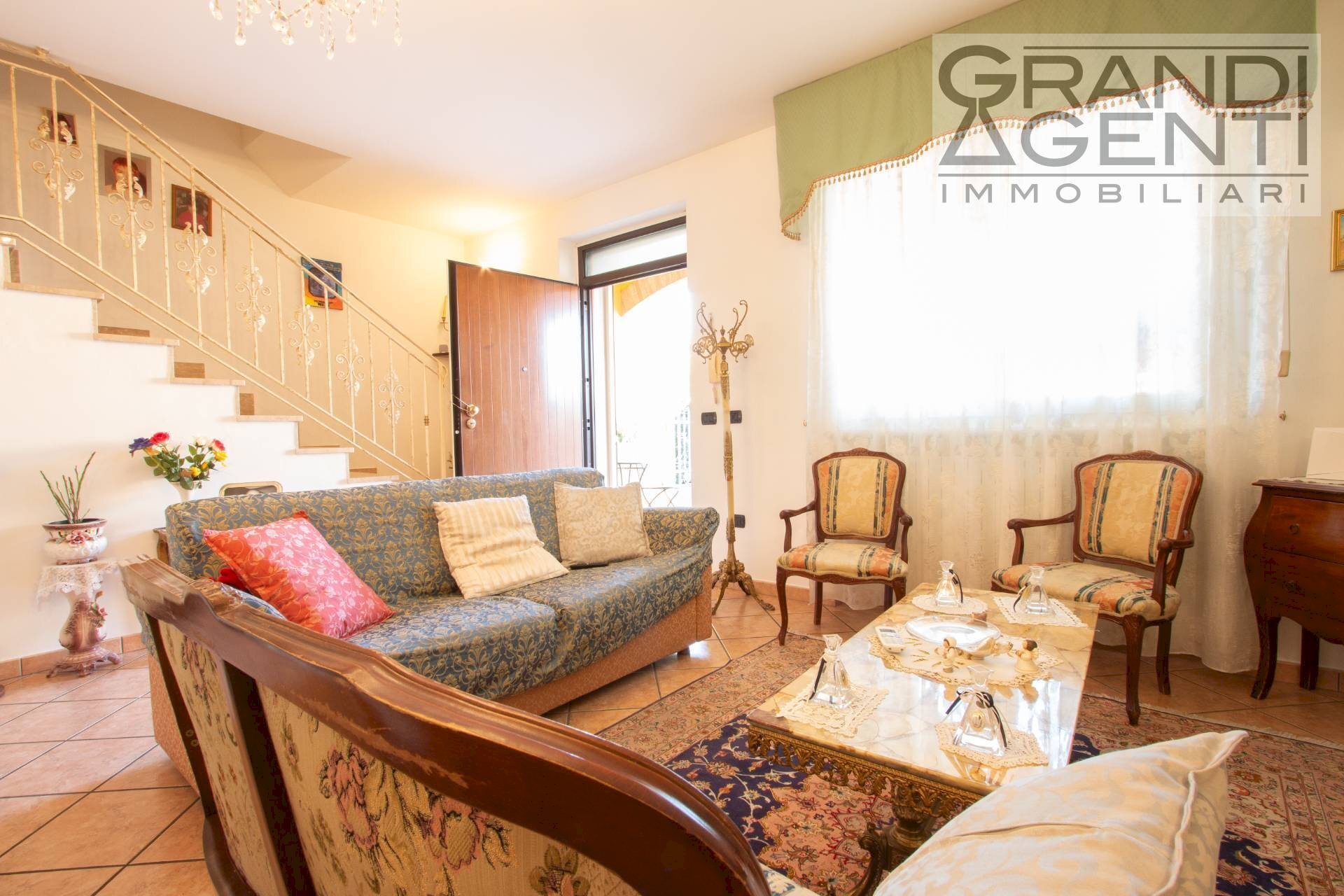 Foto 3 - Villa a Schiera Eugenio Montale
 
11, Mozzecane - foto 3