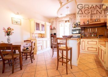 Foto 4 - Villa a Schiera Eugenio Montale
 
11, Mozzecane - foto 4