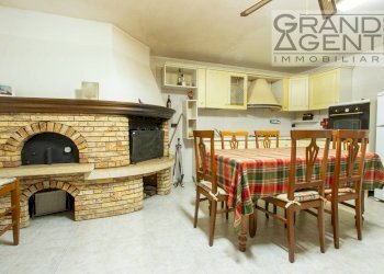 Foto 8 - Villa a Schiera Eugenio Montale
 
11, Mozzecane - foto 8