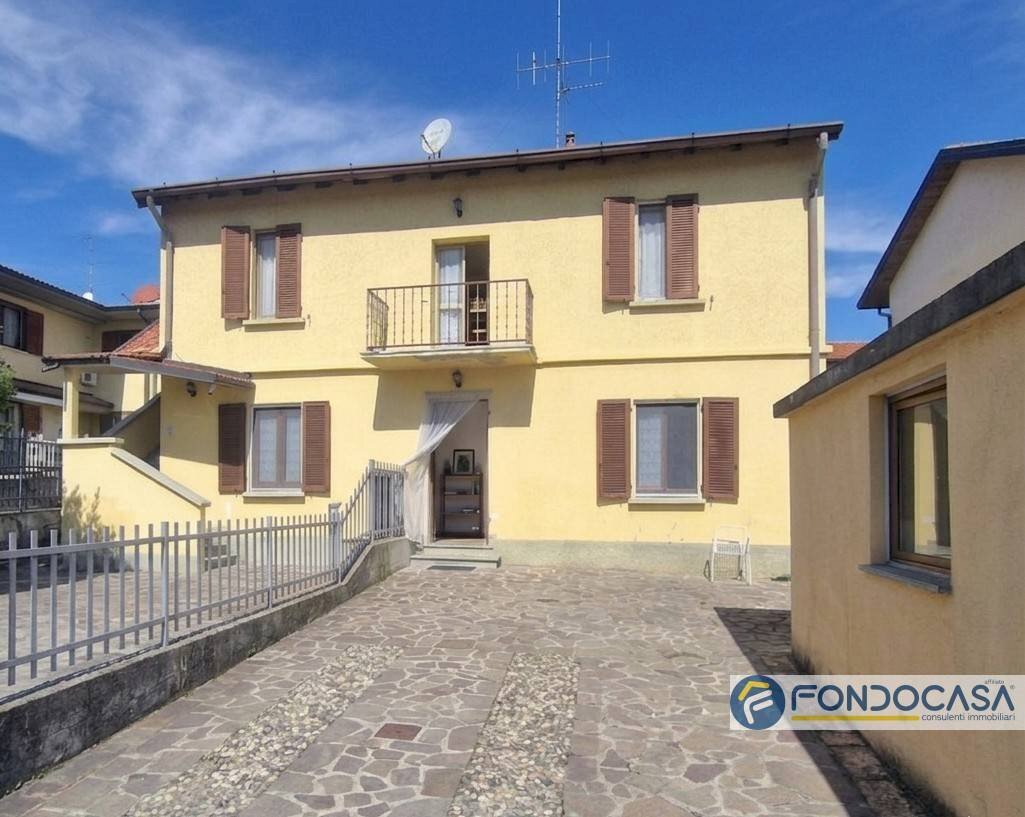 Foto 1 - Three-room apartment VIA TITO SPERI
 
2, Credaro - photo 1